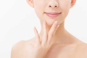 顎ニキビを治すために解消するべき二つの原因